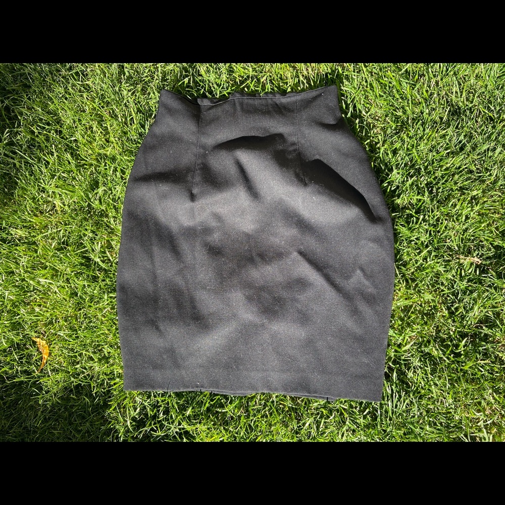 Professional black pencil skirt.
